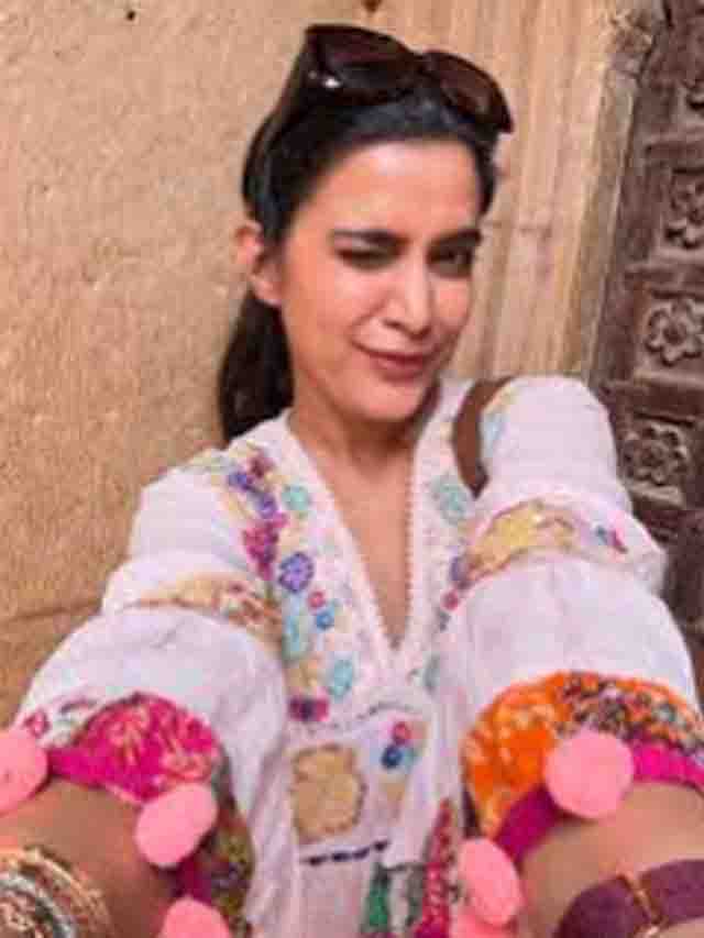 Komal Gudan - Budget Fashion Stylist