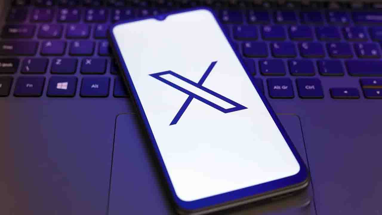 X Claims Indian Government Ordered Block of Reuters Accounts