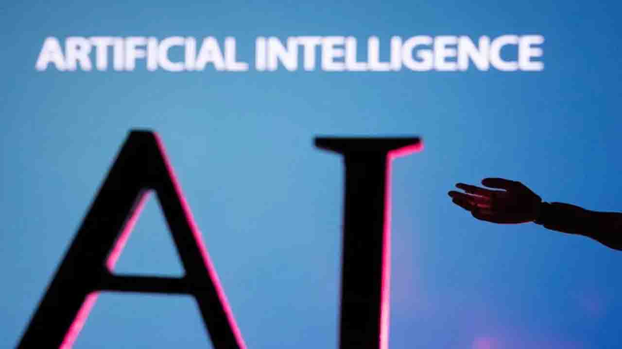 AI Slows Hiring but Sparks Minimal Layoffs in New York-Northern New Jersey Service Firms, Study Finds