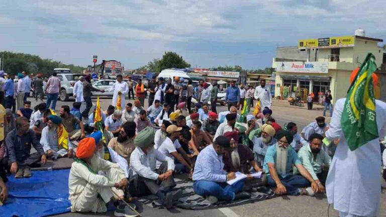 Entry Tax Row: Punjab Transporters Block Chandigarh-Manali Highway; Thousands Stranded