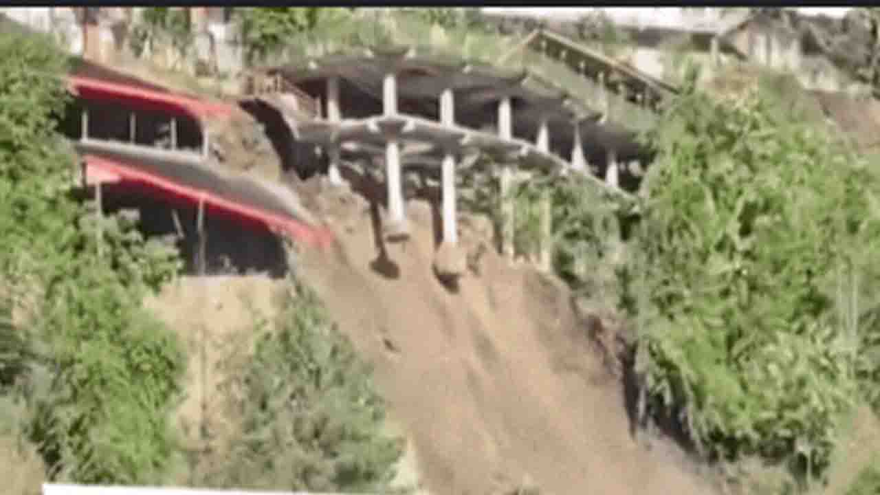 Kullu Landslide: Massive Building Collapses as Tourists Evacuate Nearby Hotel