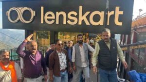 Lenskart Row Reaches Shimla: Protest Erupts Over ‘Tilak Ban’ Allegations