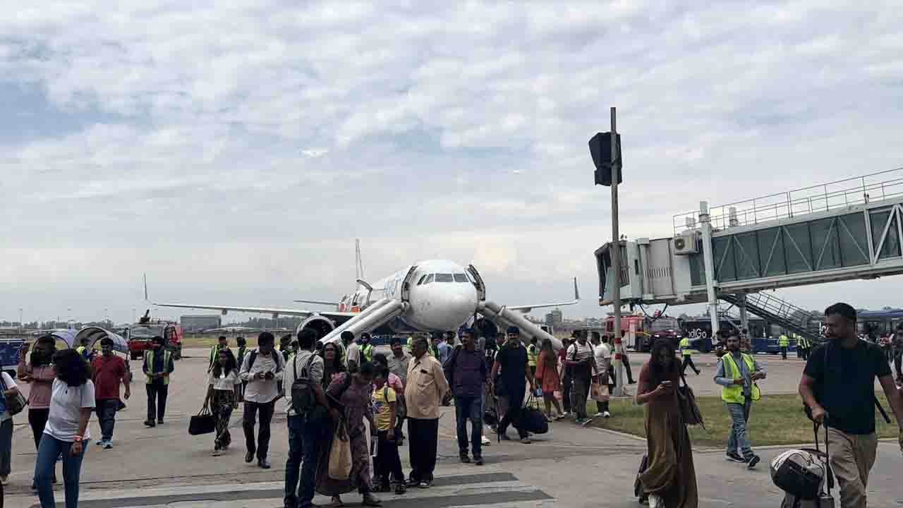 Power Bank Catches Fire on IndiGo Hyderabad-Chandigarh Flight, Passengers Evacuated