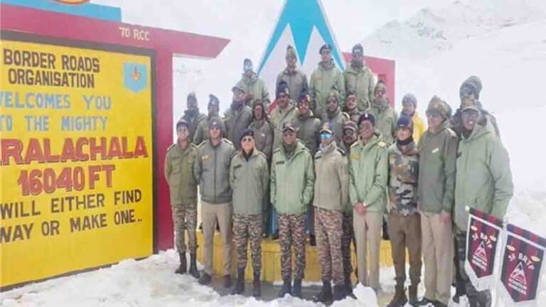 Manali-Leh Highway Opens After 42 Days as BRO Soldiers Brave Sub-Zero Cold