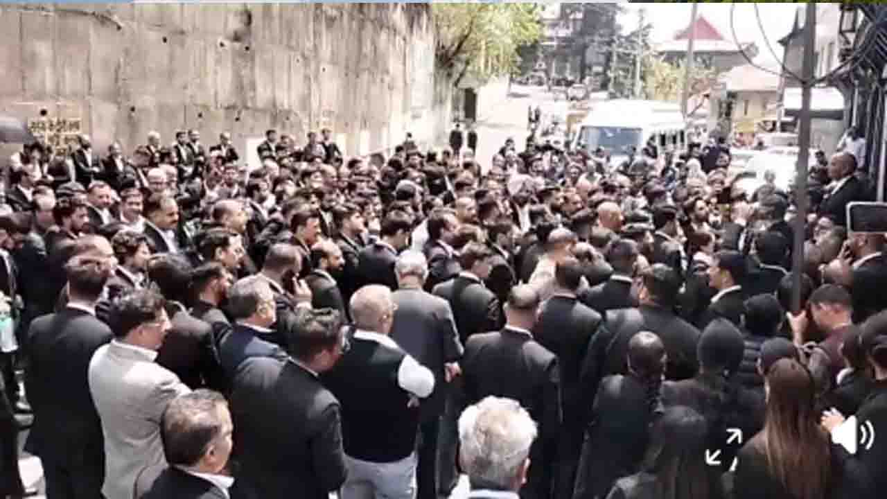 HP High Court Lawyers Protest Vehicle Ban on Shimla Sealed Road