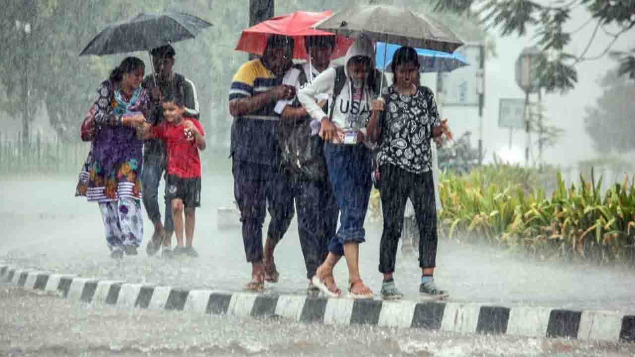 Heavy Rain Alert for Shimla, Mandi, Kangra, and Sirmaur; IMD Issues Advisory