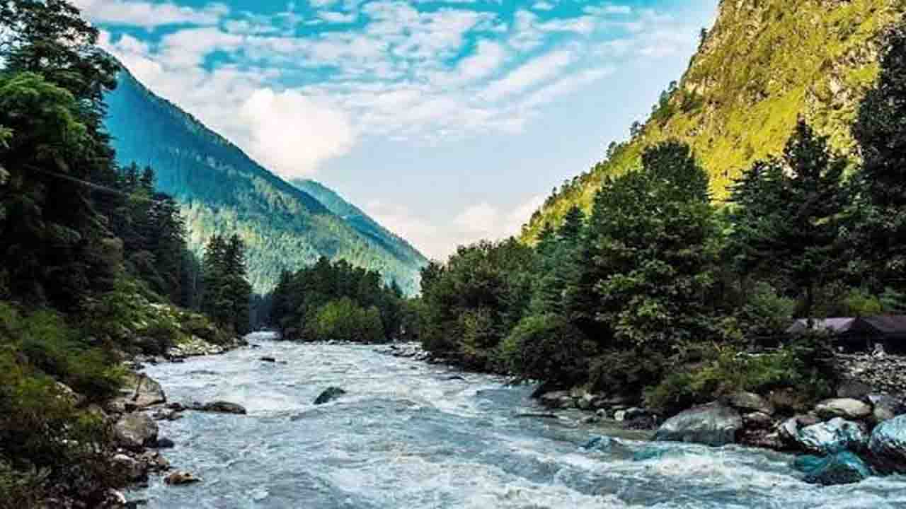 Monsoon Update: Heavy Rain Alert Issued for Himachal; Tourists Warned to Stay Away From Rivers