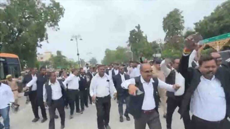 Ram Temple Donation Theft Row: Trust Member Blames Official as Over 500 Lawyers Demand FIR