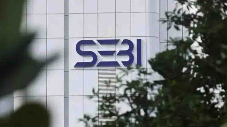 SEBI Proposes New Mutual Fund-PMS Category, Lowers Entry Bar to ₹25 Lakh