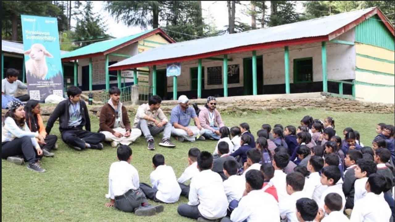 Youngsters ‘Adopt’ Kullu Villages With Skills and Time, Not Money