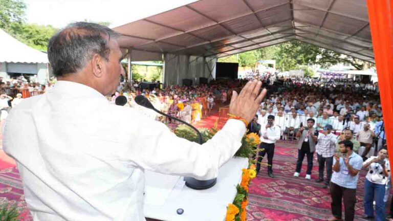 Himachal Government Moves to Reclaim Dhaulasidh Project; CM Sukhu Counters Anurag Thakur on Medical College