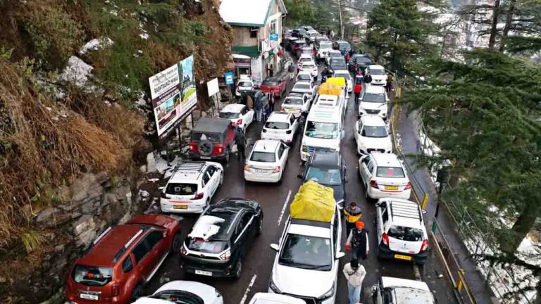 Over 4.91 Lakh New Vehicles Registered in Himachal Pradesh in 3 Years as Road Traffic Soars