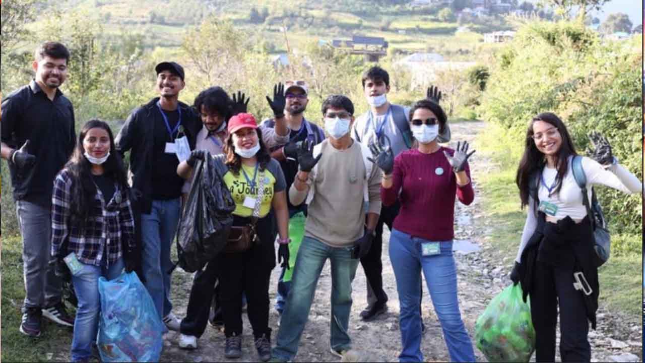 Youngsters ‘Adopt’ Kullu Villages With Skills and Time, Not Money