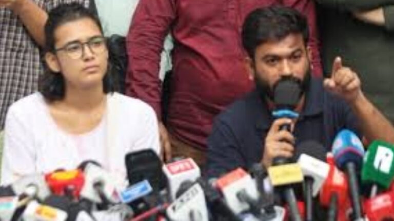 Abhijeet Dipke, Neha Bora detained as Delhi Police block CJP’s Tiranga march
