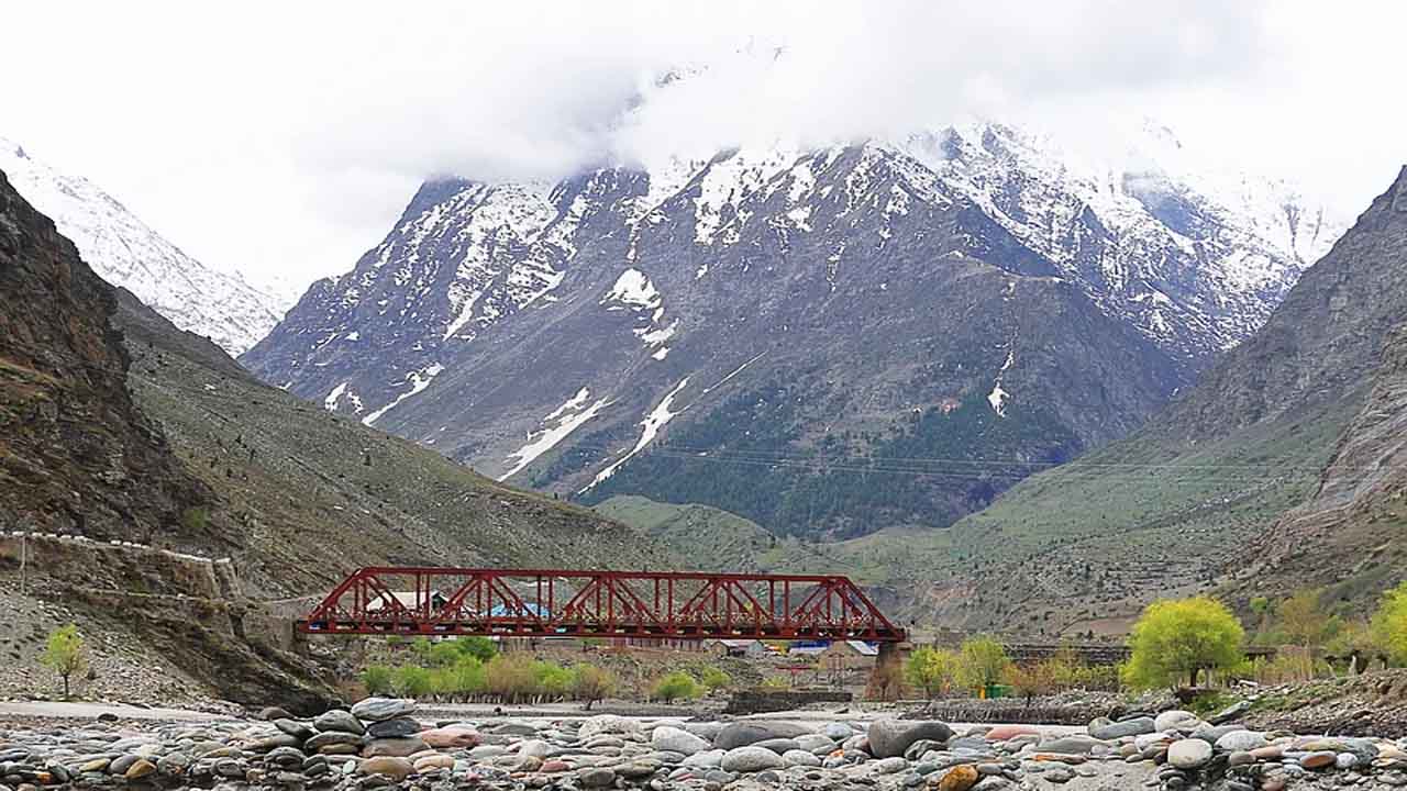 Sissu Lake, Waterfall Surge As Top Attractions Post-Atal Tunnel Opening